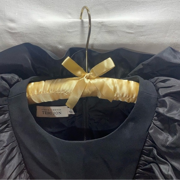 Rickie Freeman for Teri Jon Black Crepe cocktail Dress size 14. - Picture 5 of 7